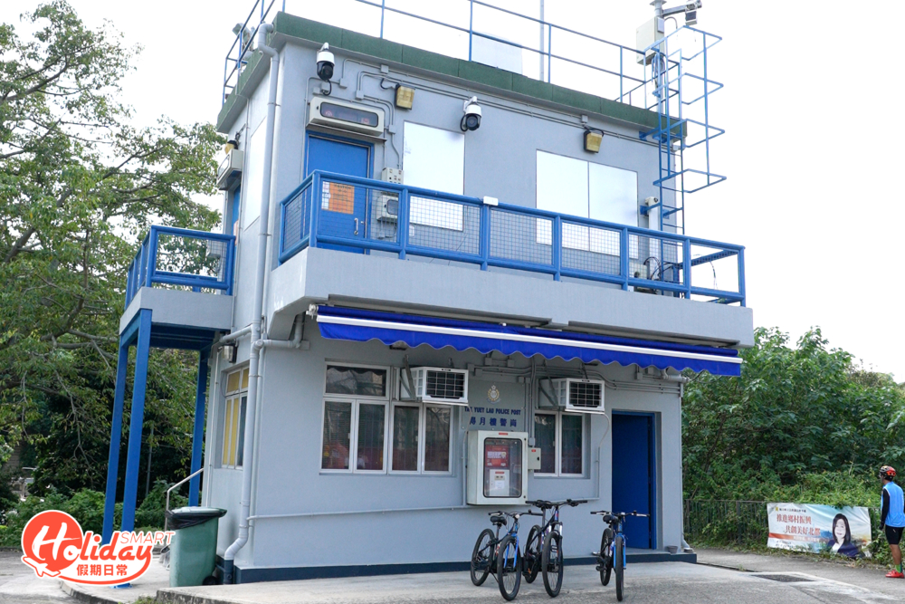 位於村口的得月樓警崗是熱門集合地點。