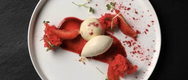 於生日一周內與朋友到The Mira WHISK品嚐晚餐,可獲贈汽酒及生日蛋糕。優惠必須於最少一日前預訂,訂座時說明「WHISK Birthday Celebration」。