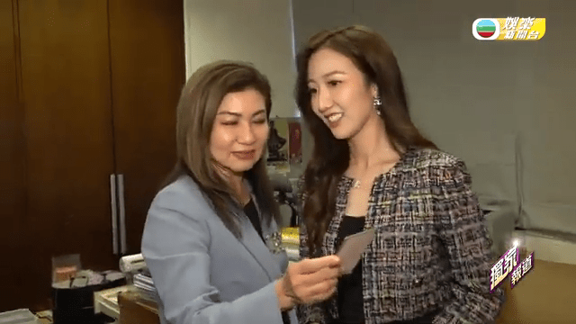 派發首站何依婷就去了TVB助理總經理（藝員管理及發展）樂易玲辦公室