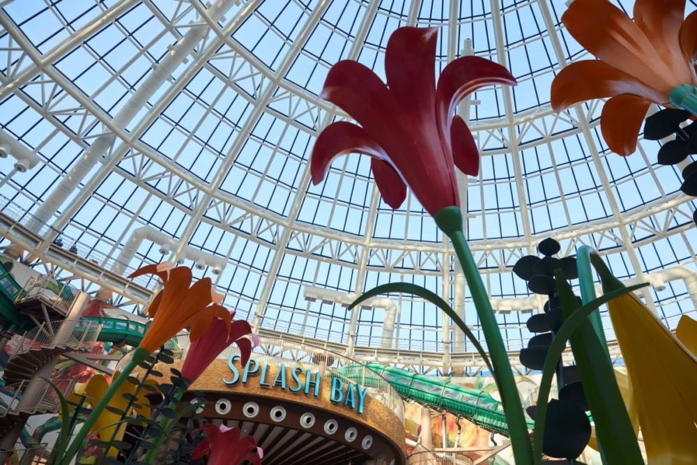 外觀打造成多功能圓頂玻璃穹頂造型！