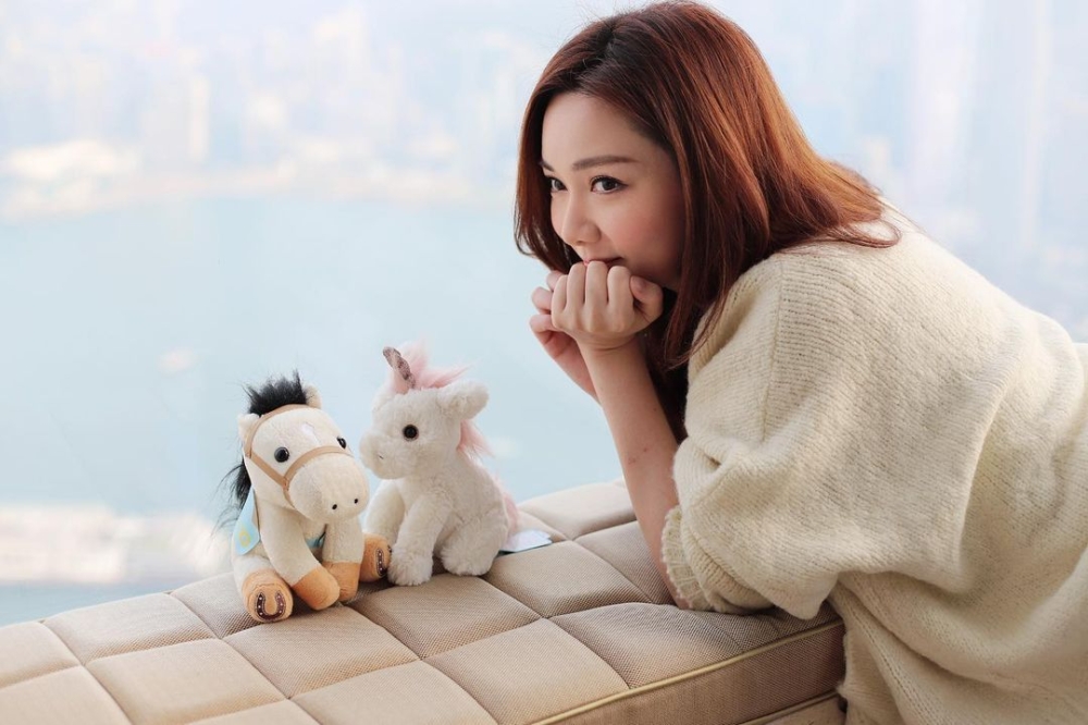 湯洛雯同黃心穎前度馬明由公開戀愛起就常以獨角獸同小馬公仔指代自己。