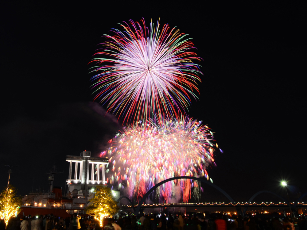 ISOGAI花火劇場in名古屋港。