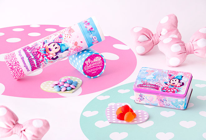 商品以米妮標誌性的圓點圖案及蝴蝶結等元素設計～