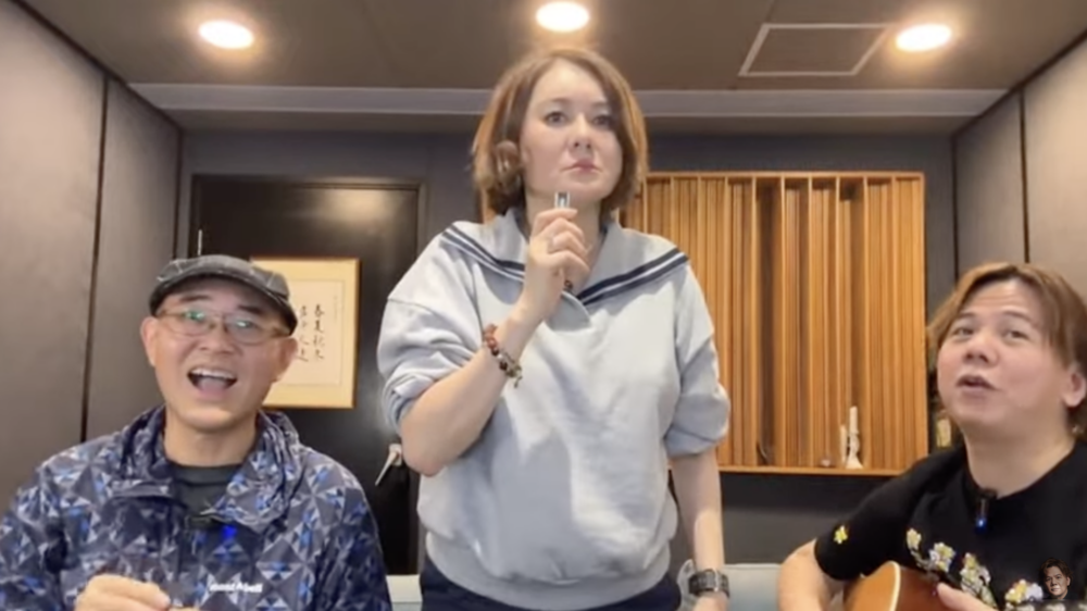 雖然沒有公關姓名,但蘭子直認曾經怒摑女方,更不止一巴!她表示:「我嬲係因為我好嬲個男人,佢呃我!」