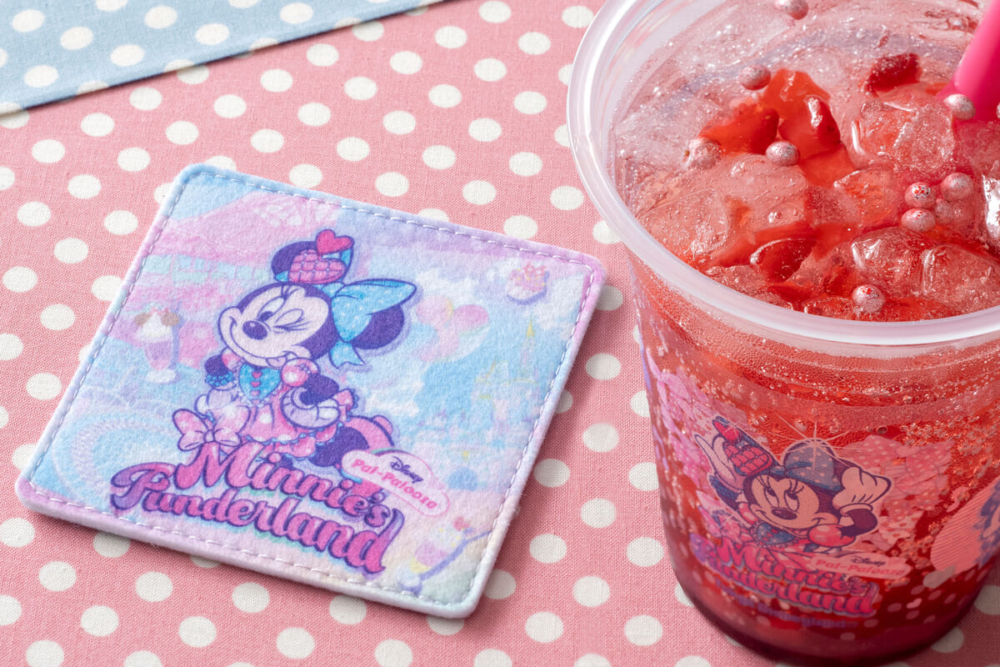 泡泡糖凍特飲，隨飲品送杯墊！