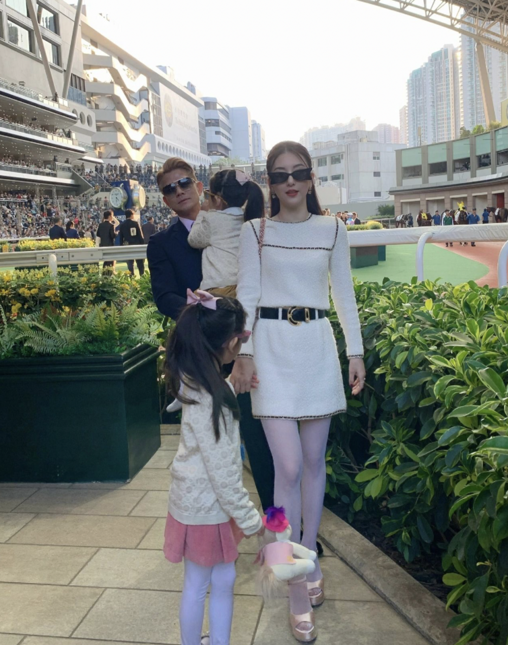 連身裙係Chanel