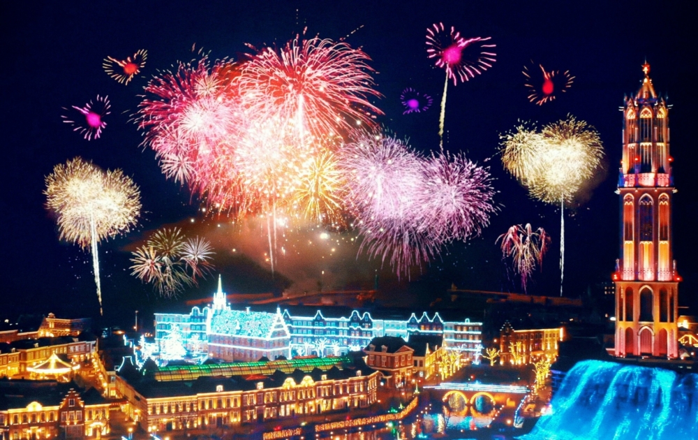 豪斯登堡在聖誕及除夕跨年都會舉辦超精彩的煙花表演！