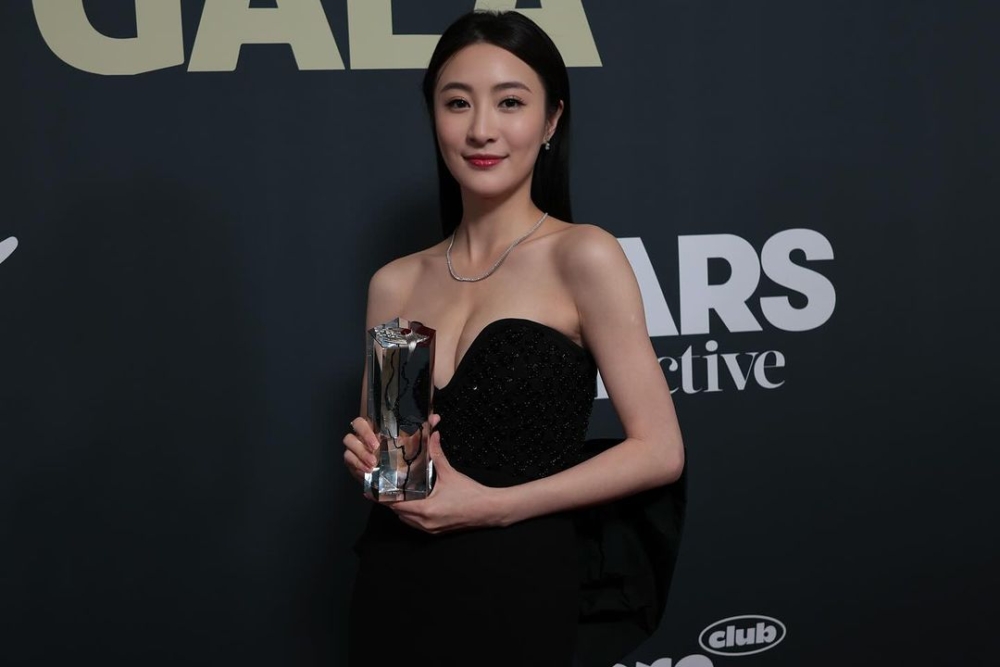 林夏薇自從奪得視后後事業發展十分順利,早前佢更遠赴美國參加SAIFF影展並奪獎!