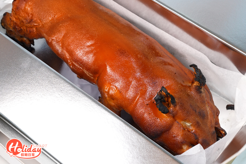 店家更有出自越南的現燒乳豬供應，等15分鐘即可熱辣辣上枱。