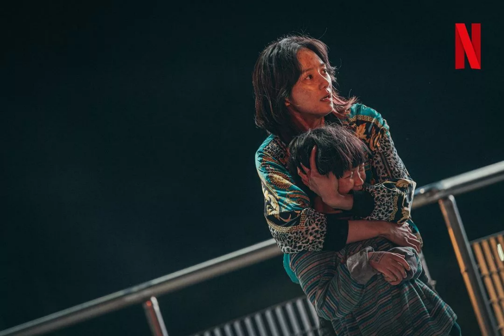 朴圭瑛飾尹智秀。