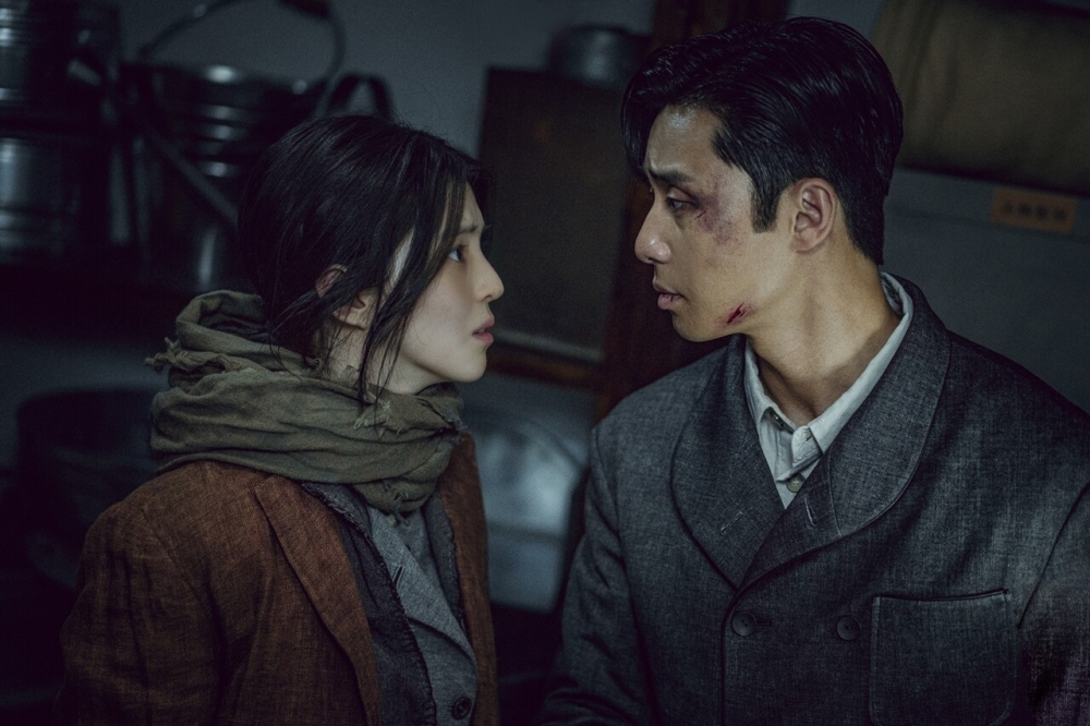 朴敘俊及韓韶禧首度合作,獲封高顏值「末日CP」,觀眾非常期待兩人之間會擦出什麼火花!