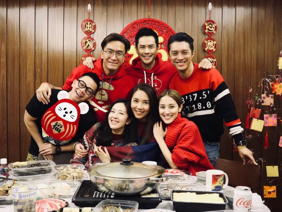 有細心的網友發現鄭嘉穎對上一次出席「鐵馬家族」飯局已是2021年