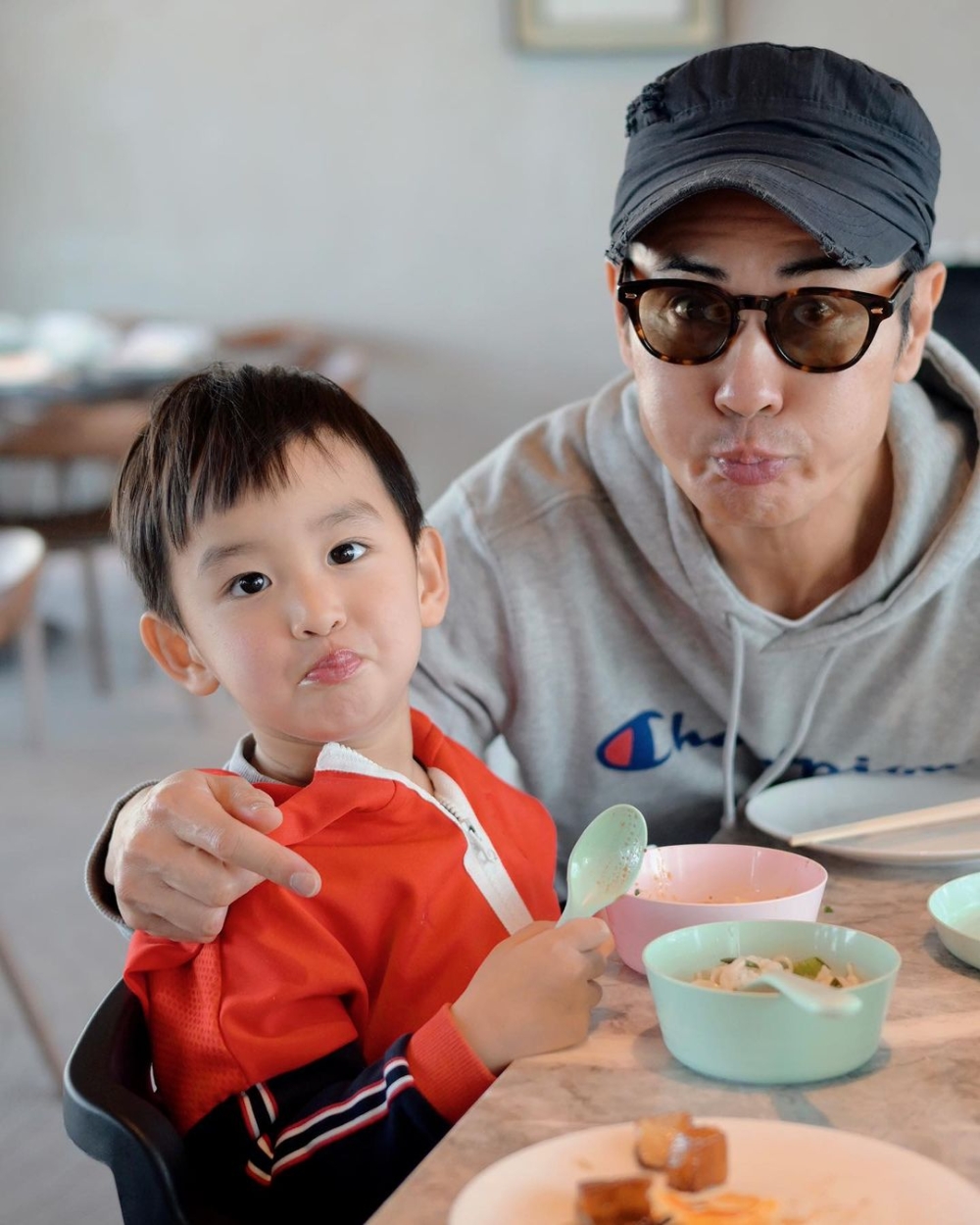 鄭嘉穎表示:「如果你想同嗰啲人熱鬧咪去熱鬧,咪去做囉。」