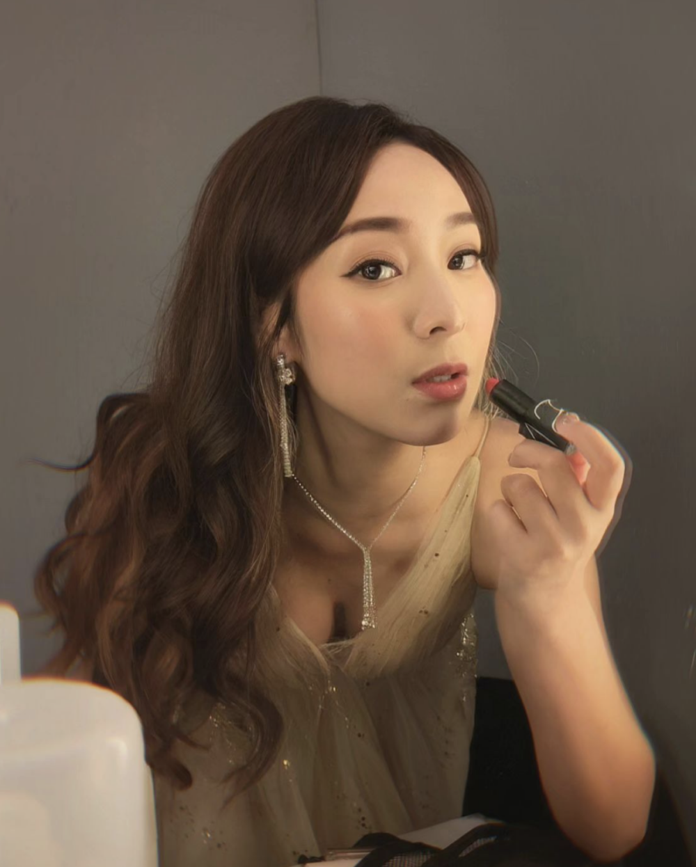 不少網民表示阿七提及的行為如「每日被話蠢話麻煩話污糟」、「被改密碼鎖無家可歸」、「比人成衣櫃衫掟出大門」等都非常難以接受,因此也相當同情她。