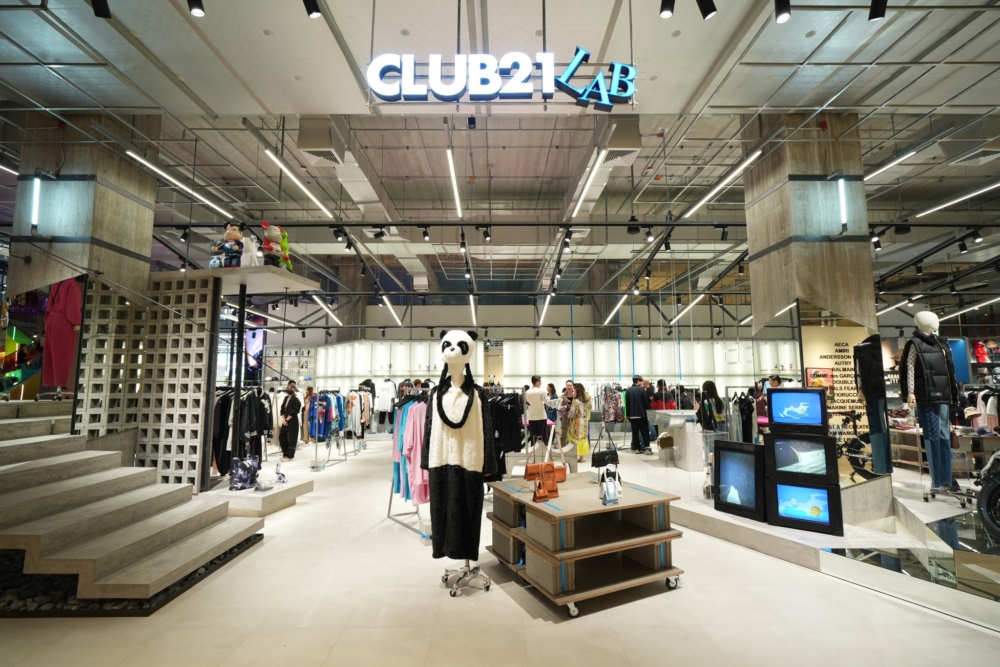 新商場採用工業風設計，主打年輕時尚風格！