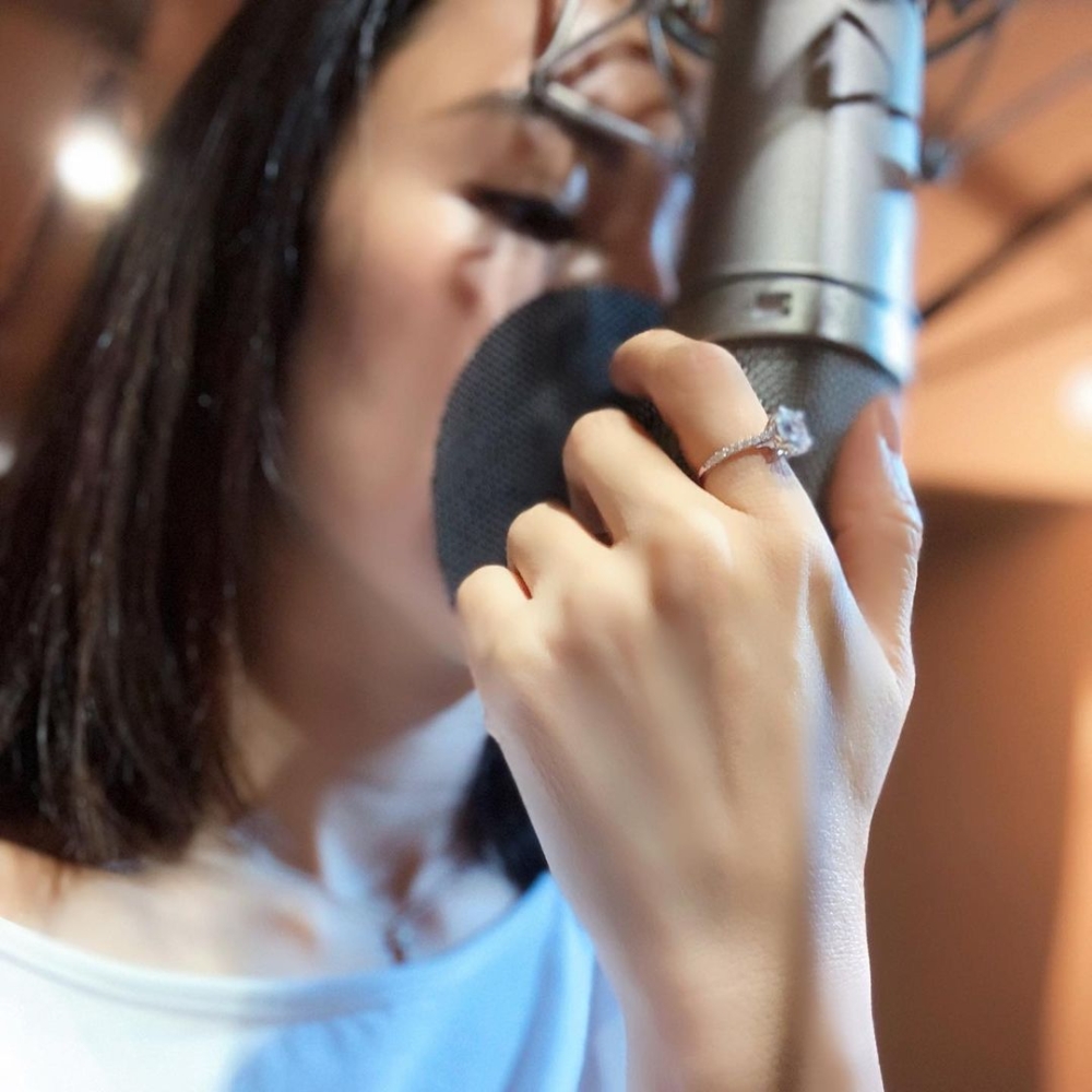 李施嬅對感情事十分低調，未有透露未婚夫身份