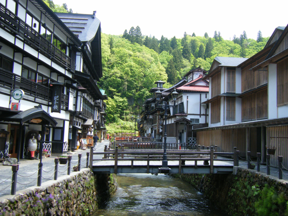 銀山溫泉曾經係大型銀礦山「延澤銀山」,之後才慢慢以溫泉聞名,至今已有幾百年歷史!