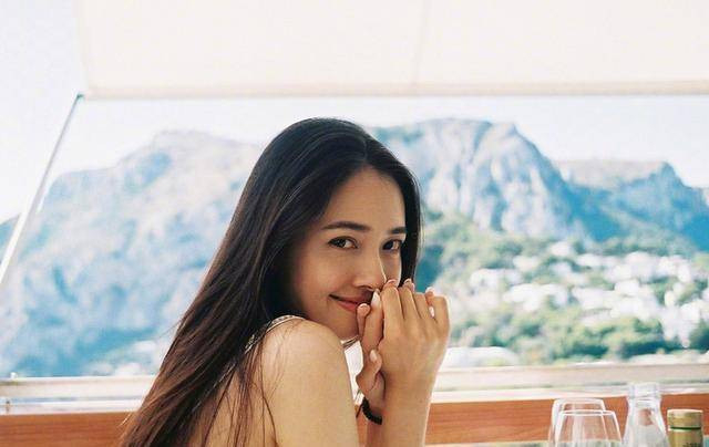 現年39歲的郭碧婷因在電影《小時代》飾演「南湘」走紅