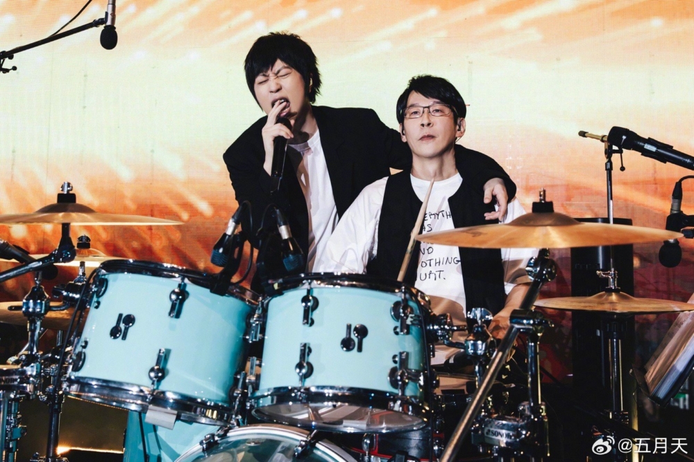 阿信指：「期待著後天凌晨的演唱會直播，邀請你見證與感受」