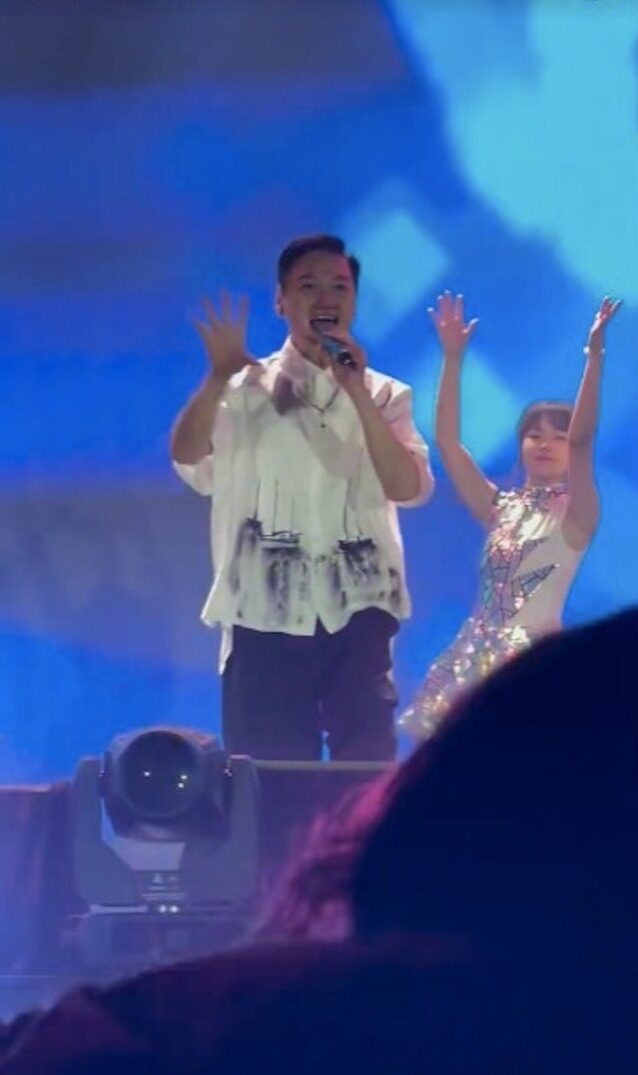 當天陶大宇一唱《倒轉地球》馬上掀起全場熱潮