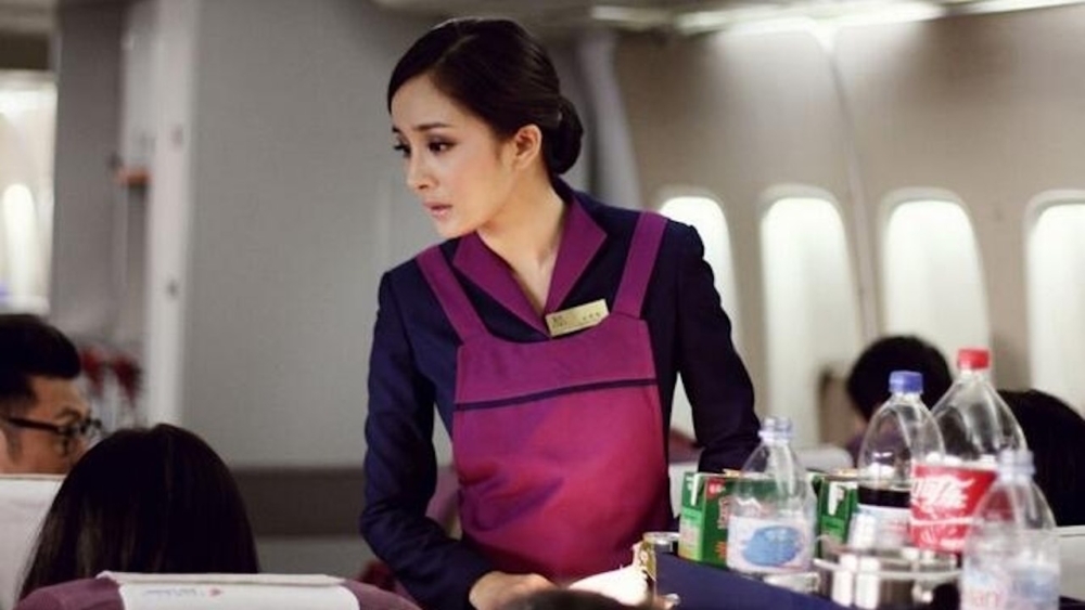 早有空姐提醒大家千萬不要喝機上茶或咖啡，皆因機上水質不乾淨