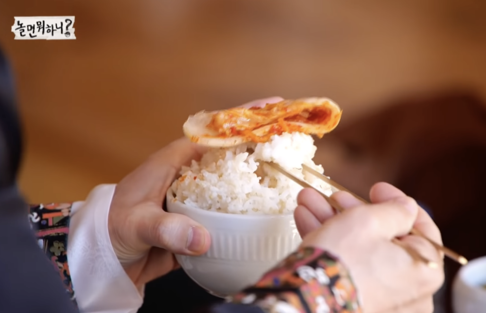 與其他國家筷子相比，韓國筷子係扁平形狀