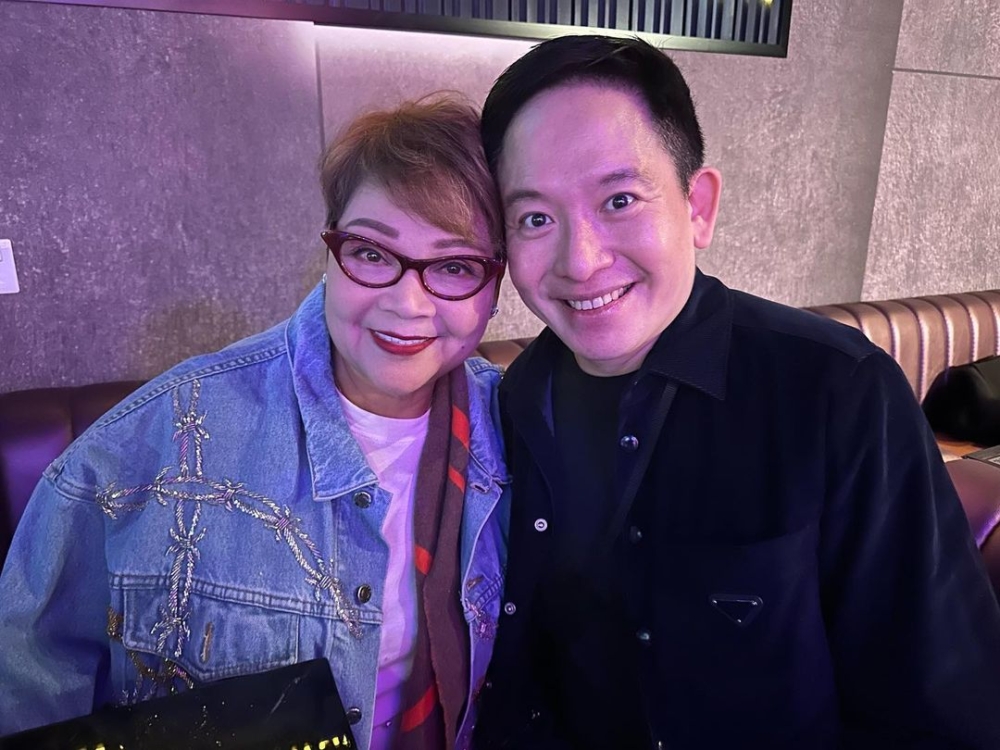 向展鵬照片就僅分享跟肥媽（Maria Cordero）、韋綺姍等人的合照