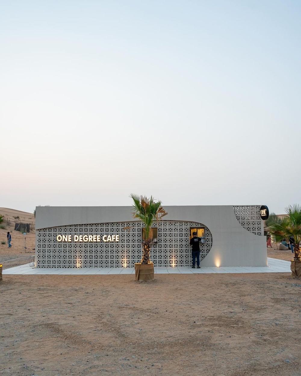 杜拜一家極具沙漠風情的沙漠主題快閃Cafe「One Degree Café」