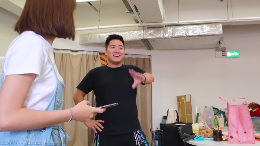 加蔥表示同儀仔於2021年10月份開始拍拖,中間相隔9個月