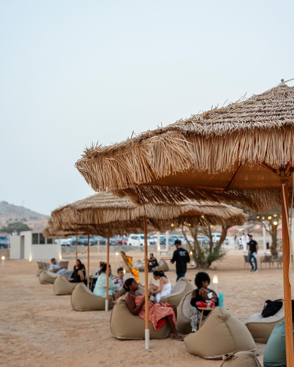 Cafe位在杜拜與沙迦邊界沙漠區域