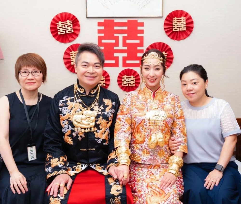 阿七更表示:「最嬲係:日日都對住啦,駛咩維繫感情呀?(態度輕佻)」因此有很多人都認為她嘅Story是指老公Leo。