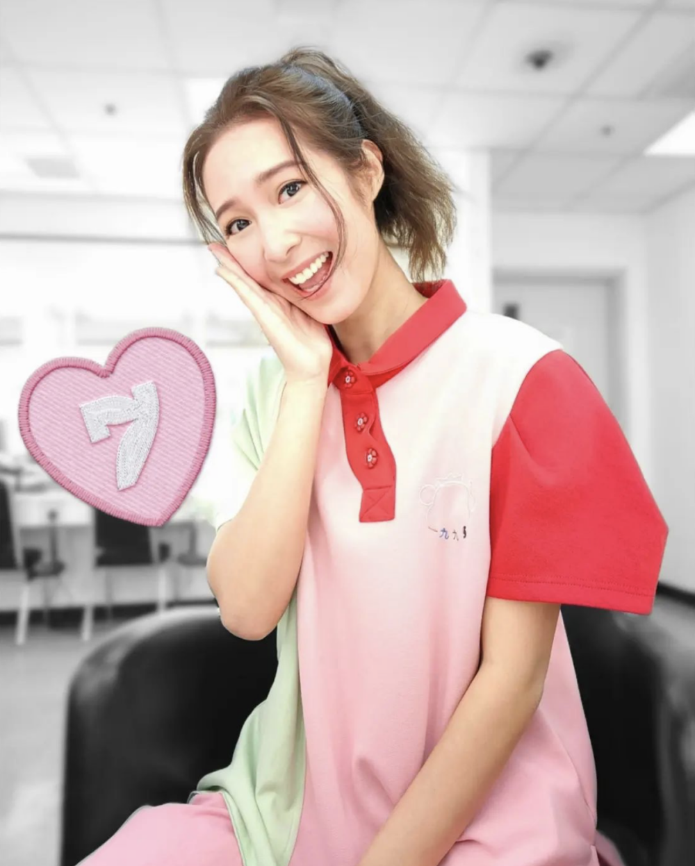 阿七去年於《開心無敵獎門人》擔任新一代獎老而受到大眾的喜愛