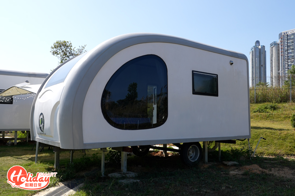 營地的露營車均為寵物友善，可容納2至4人，而每車最多2隻寵物。