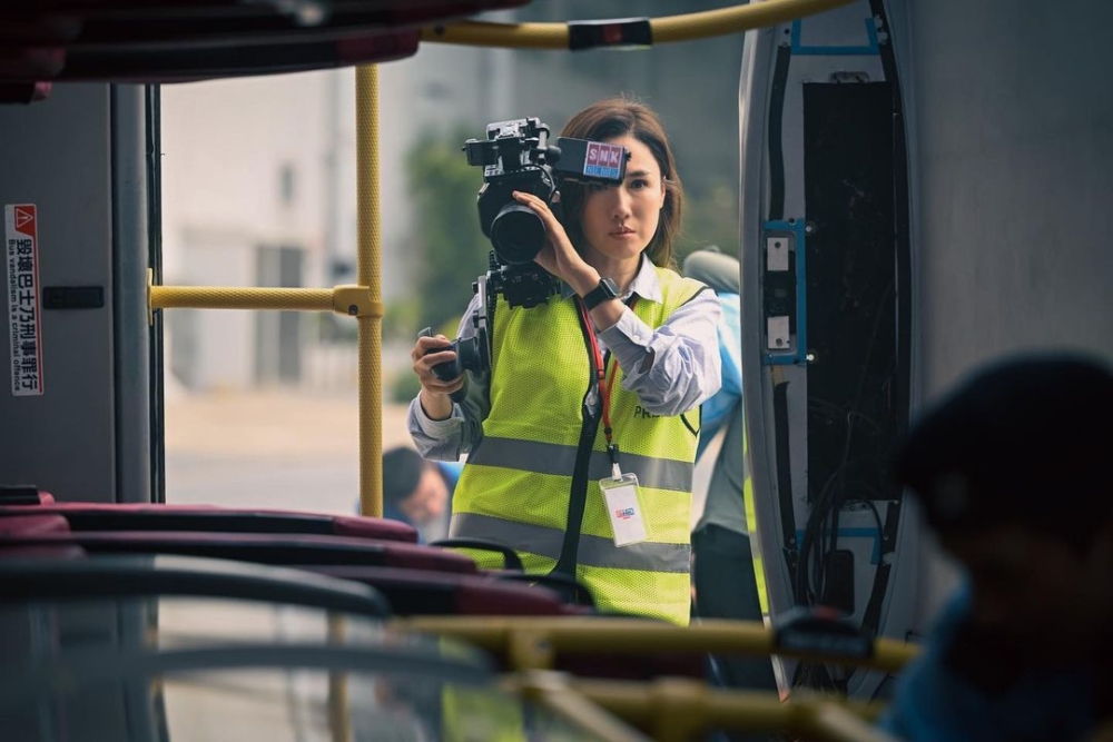 李施嬅有份主演的電視劇《新聞女王》熱播