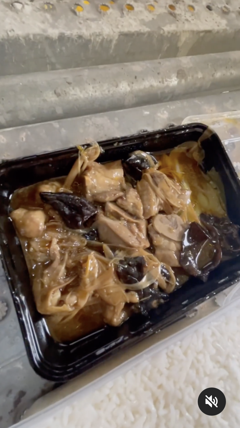 涼瓜牛肉飯、豉椒炒肉片飯等