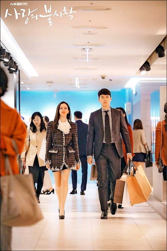 原因是最近用這張卡退稅後轉賣的人太多，只能用現金或用其他信用卡重新結帳才能辦理退稅。