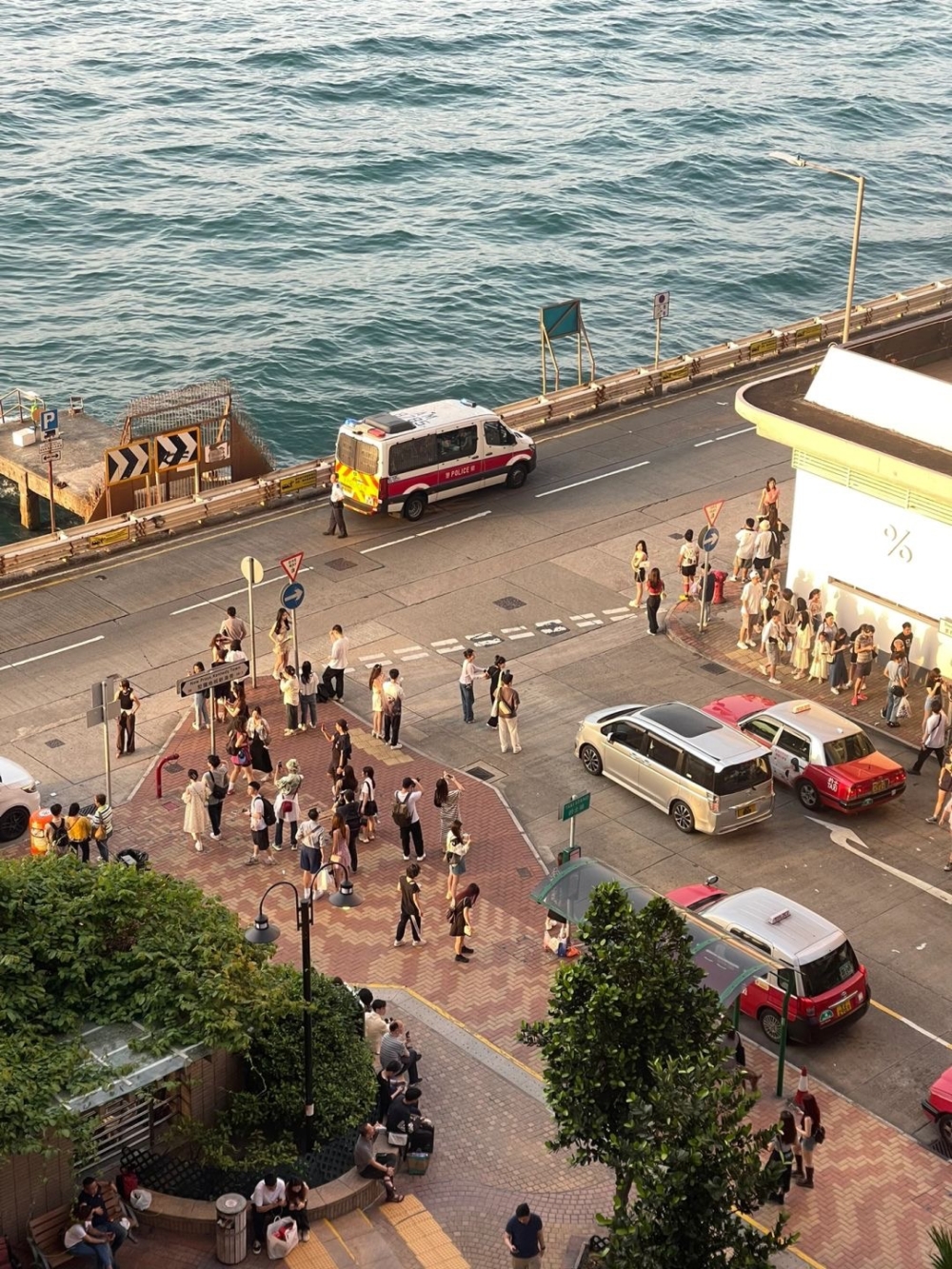 開關後多咗好多內地遊客來港﹐除咗食、購物外,打卡亦係內地遊客嘅熱門行程之一。