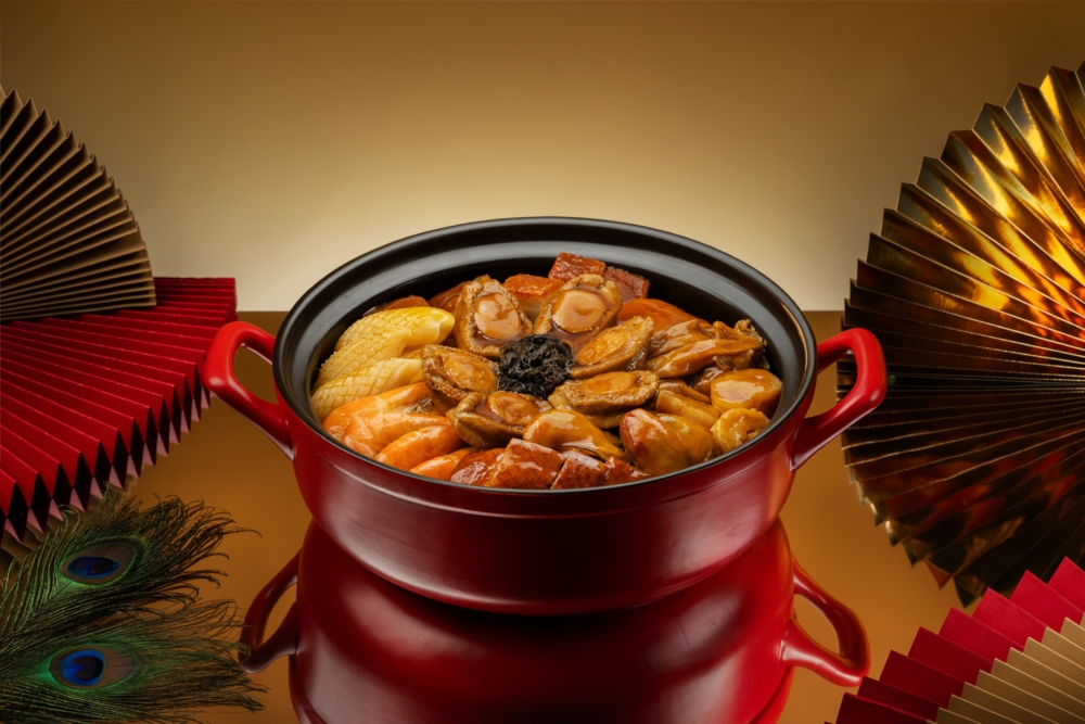 「御花園尊貴盆菜 」