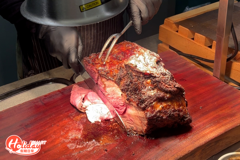 住宿提供自助晚餐，雖然食物種類不算多，不過勝在可以食足3小時。