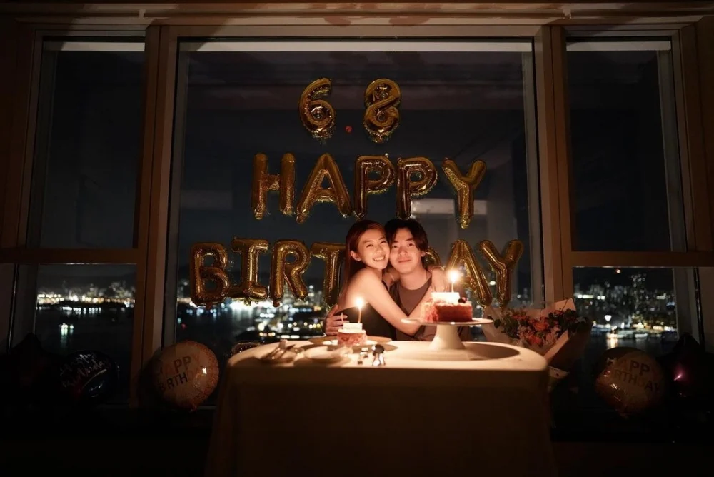 洪卓立同Hillary亦刪除晒佢哋以往嘅合照