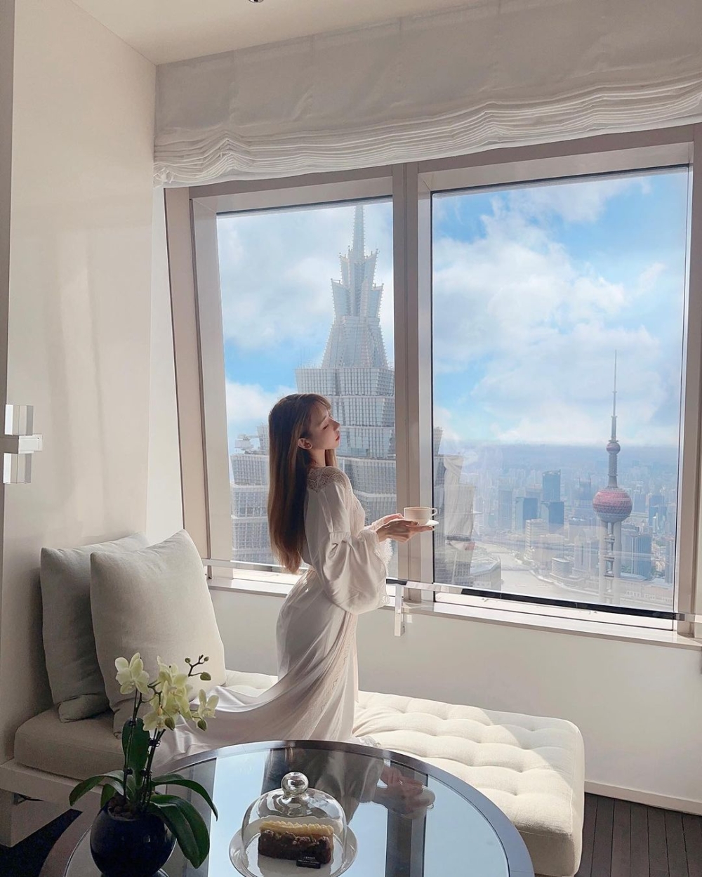 早前Cammi就自爆為工作已搬到上海居住，她指自己在上海經常有拍攝工作，所以住在當地比較方便