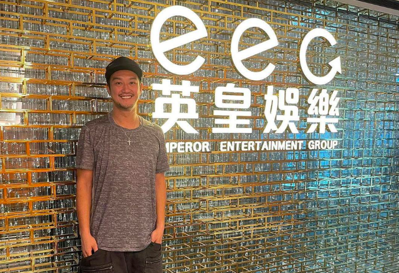 吳浩康去年離巢英皇後,便放下身段到地盤打工成為「職安真漢子」