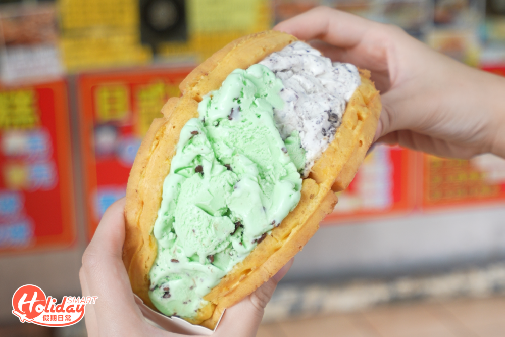 雪糕足足有4球份量。