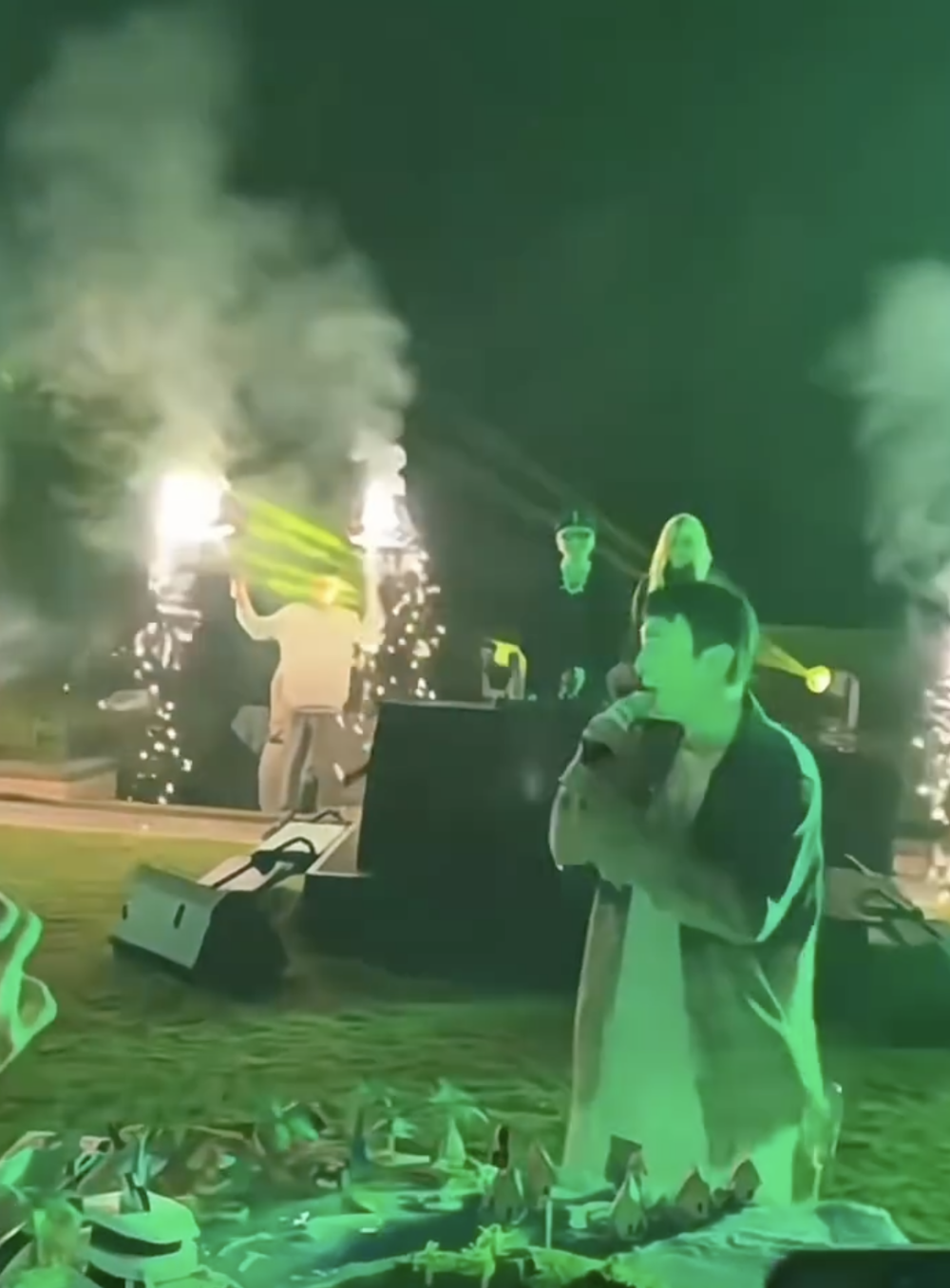 現場除了有DJ現場打碟，還有一支專業廚師團隊為賓客們準備美食。