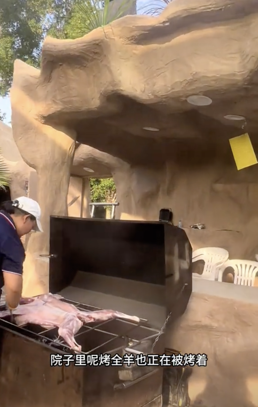 晒晒當日亦安排咗烤全羊招待一班姊妹。