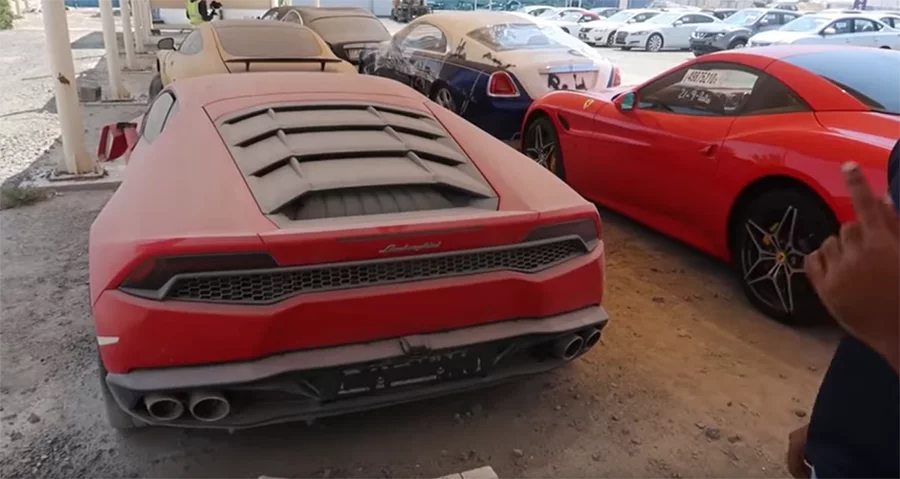 許多被裁員的外籍勞工為了不會因債務問題而遭監禁選擇逃離杜拜