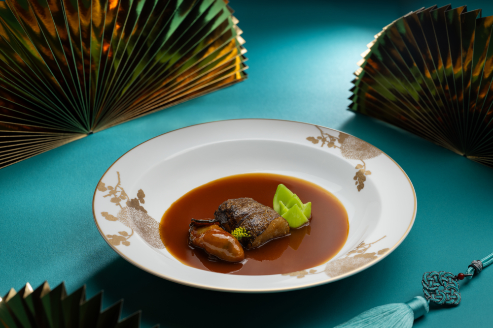 「鮑汁脆皮海參扣金蠔」寓意心想事成