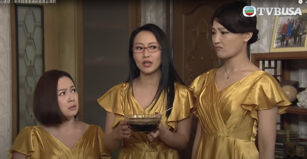 內地女生建議想從事此行業的人應具備外向的性格,最好身上無紋身。