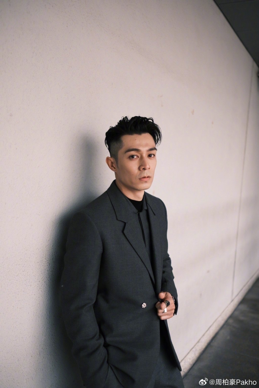 周柏豪指與團隊在過程當中已經奮力尋求法律協助確保演出順利，奈何最後亦無能為力只好忍痛取消