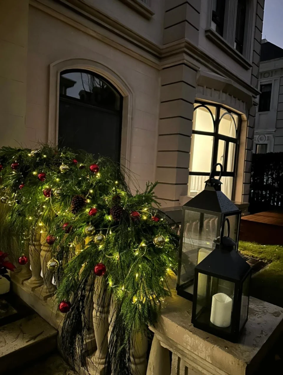 屋外更有大花園、大草地，極具空間感。